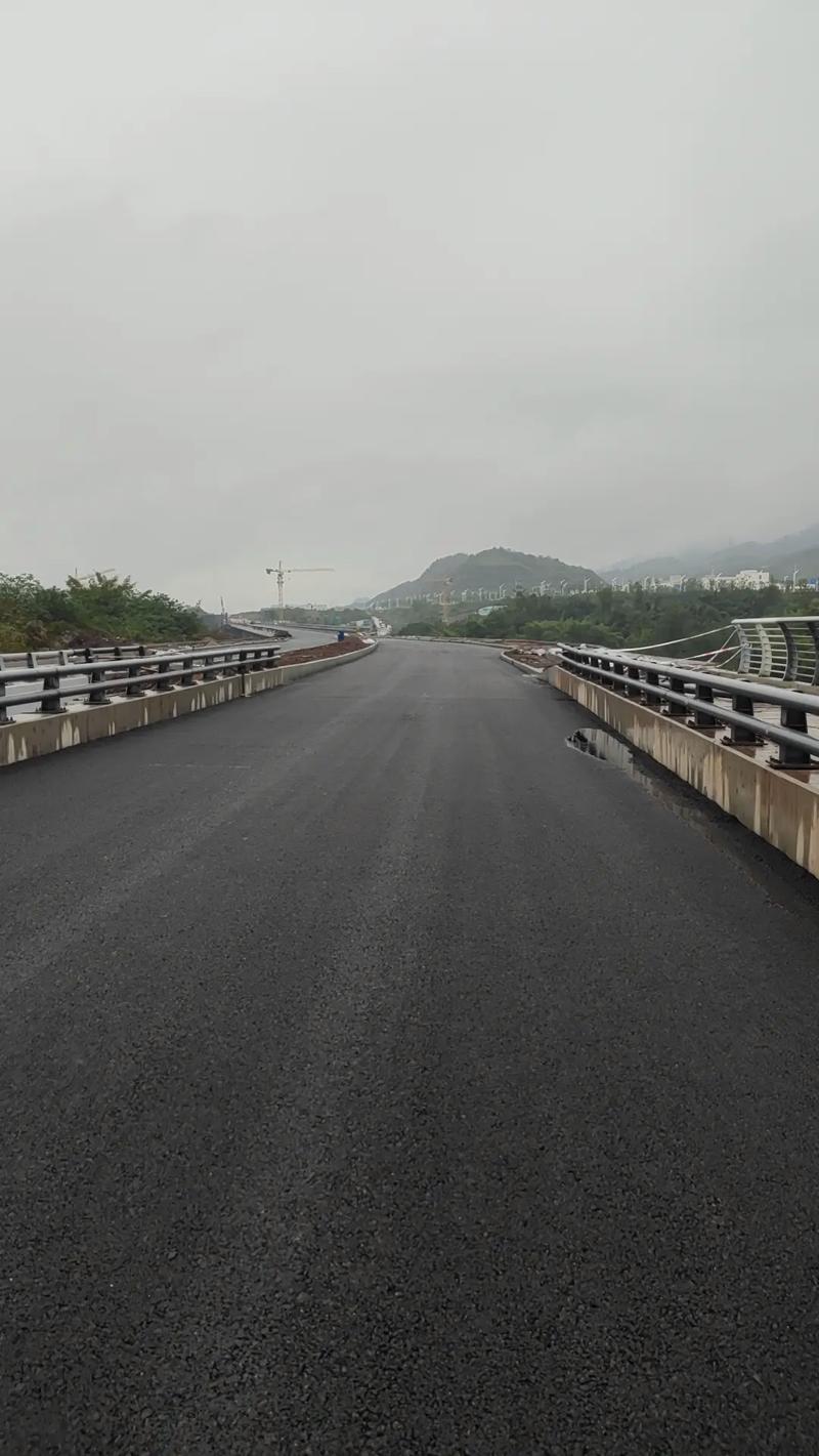 专业施工:透水混凝土,沥青