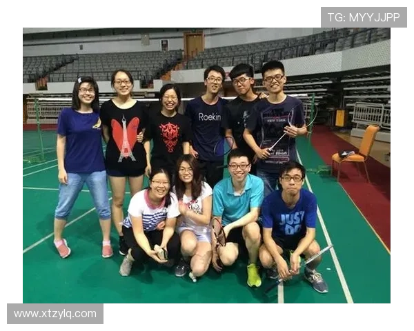武汉羽毛球队与重庆羽毛球队赛后复盘分析灵活性表现与战术对比 武汉羽毛球队与重庆羽毛球队赛后复盘分析灵活性表现与战术对比