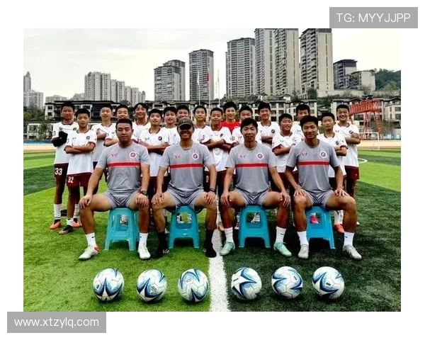 重庆足球队总决赛特别报道：从低谷到巅峰的辉煌征程与突破历程