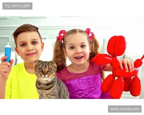 足球明星与萌娃的温馨互动视频展现亲子时光的快乐与感动